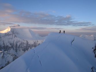 Climb the Snow leopard peaks