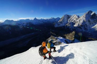 Comparing Island Peak, Lobuche East, and Mera Peak: A Guide to Nepal’s Best Beginner 6000 Meter Climbs